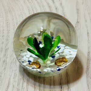 Vintage Art Glass- Dynasty Gallery Undersea Ocean Paperweight ~2.5” Tall